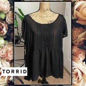 TORRID Sheer Lace Cap Pintuck Babydoll #T607798z